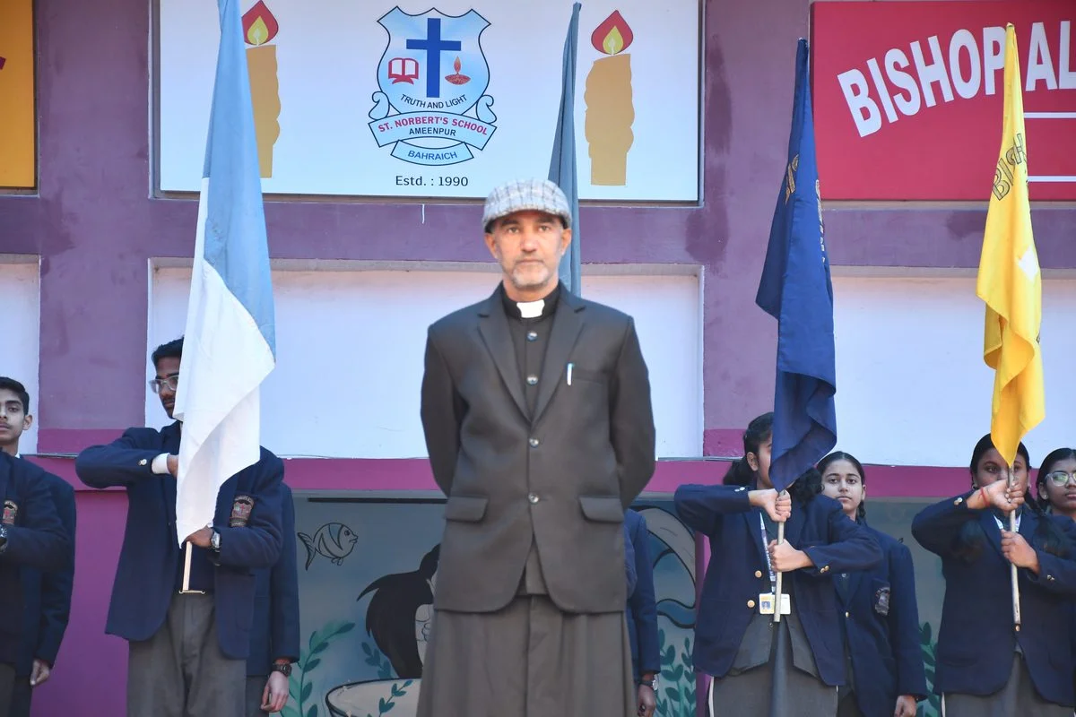 Investiture - Photo 2